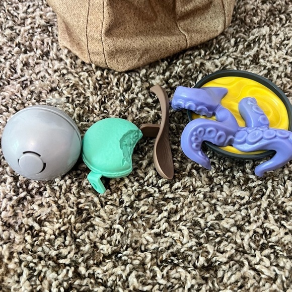 Grogu “Baby Yoda” Mandlorian Star Wars Toy animatronic - Picture 2 of 4